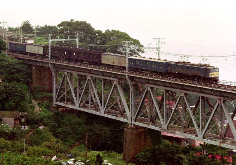 東海道線　EF58