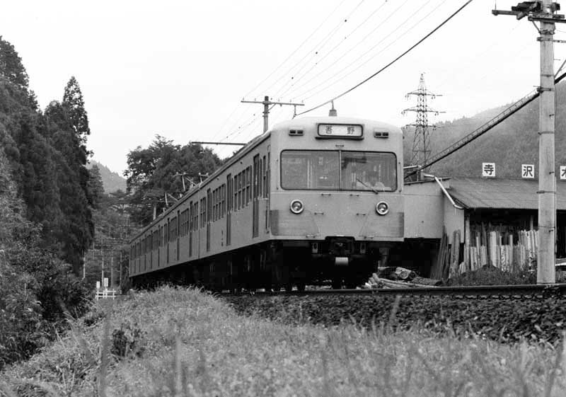 西武鉄道　701系